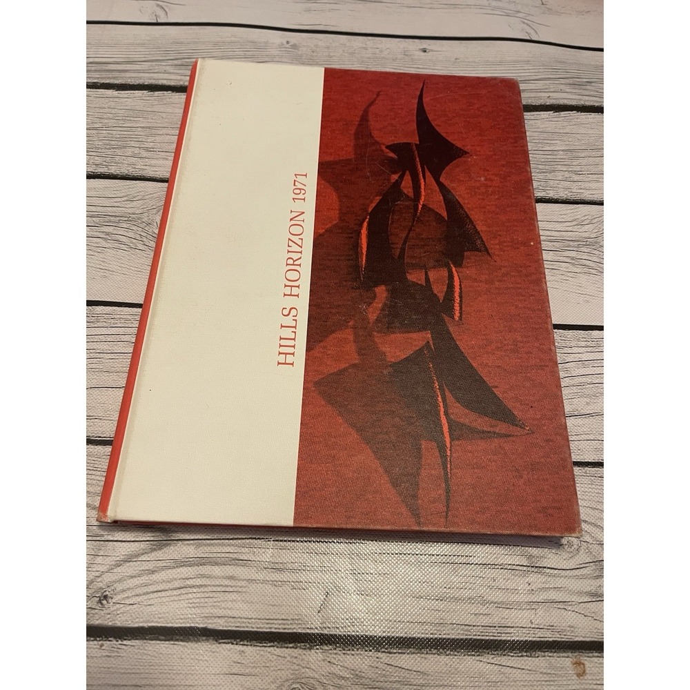 1971 Hills Horizon Year Book Half Hollow Hills High School New York Vintage